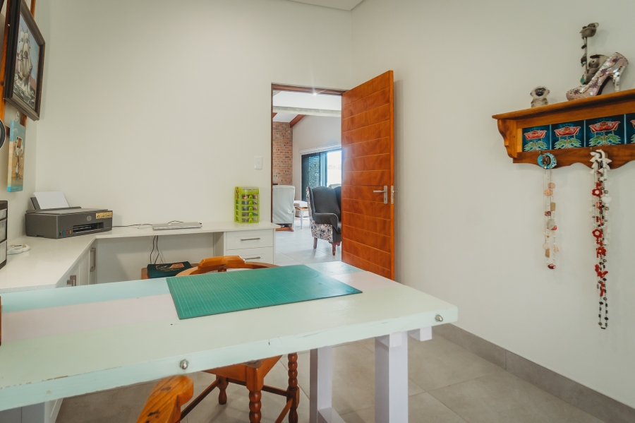 3 Bedroom Property for Sale in Heatherlands Western Cape